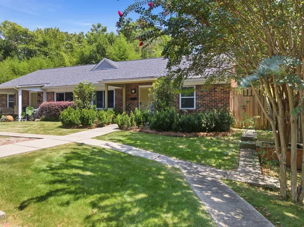 2621 Woodfern Ct #2621, Birmingham, AL 35209