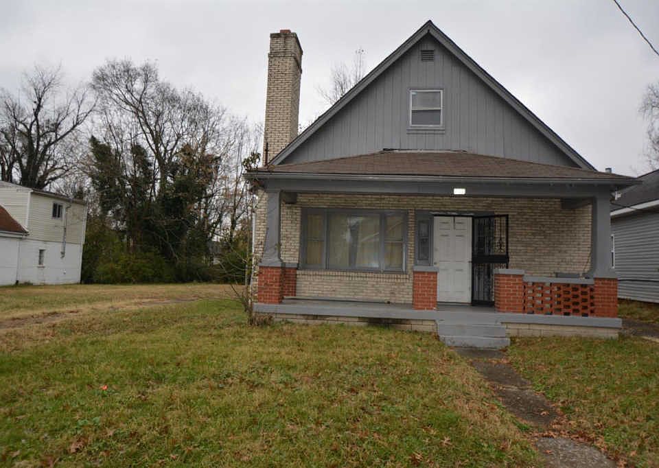2nd image of 749 Charles Ave