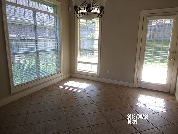 3rd image of 205 Pear Orchard Dr