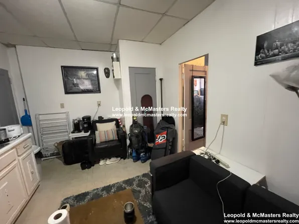 9 Myrtle St, Boston, MA