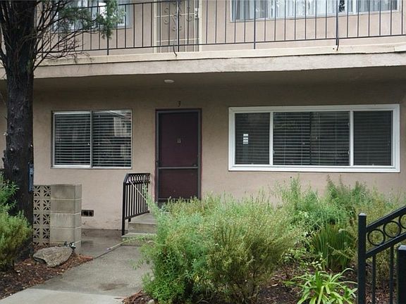 4th image of 2940 Montrose Ave APT 3