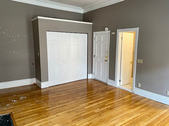 2nd image of 383 Marlborough St APT 4