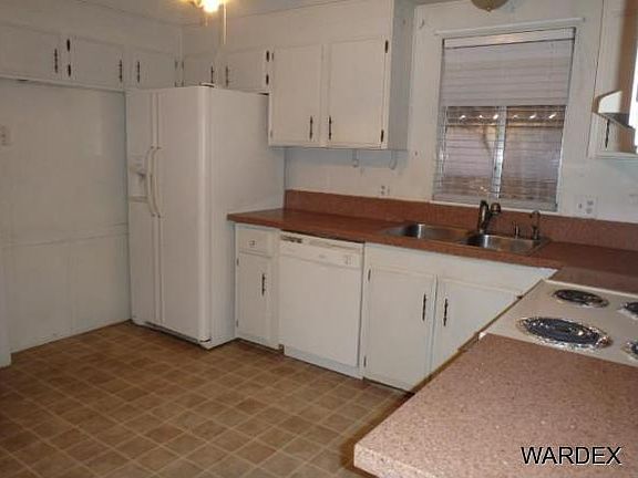 4th image of 475 E Bluewater Dr