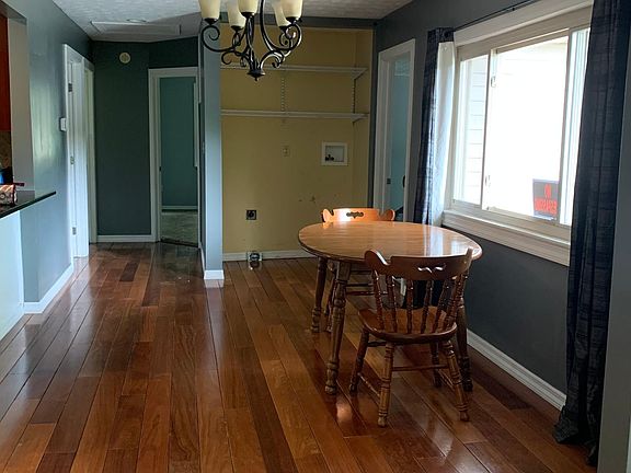 2nd image of 2740 Prospect Ave
