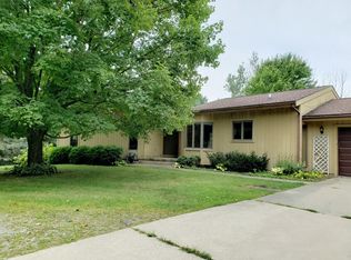 7890 Warner Rd, Saline, MI 48176