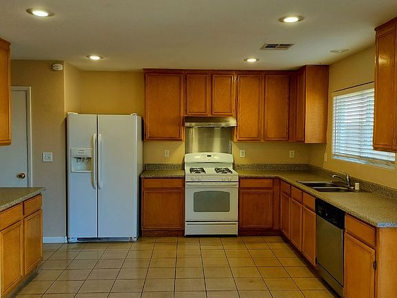 2nd image of 580 Doletto St