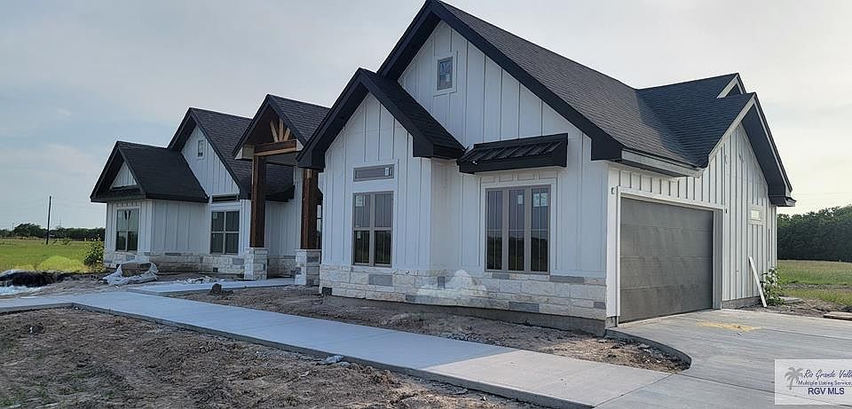 1st image of 21078 Azalea St