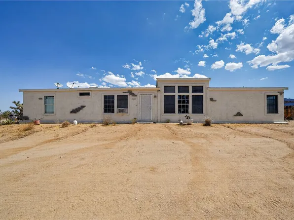 15710 S Kit Carson Road, Yucca, AZ 86438