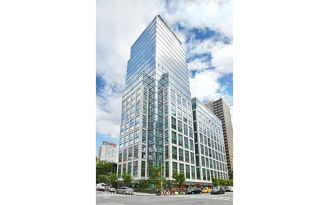 Rented by Douglas Elliman | media 31