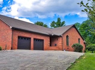 6255 W Timberlane Ct, Henderson, KY 42420