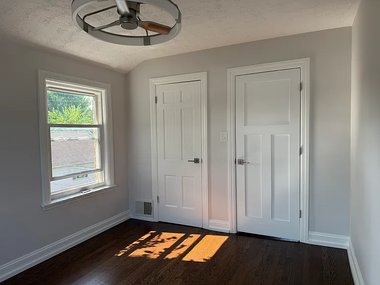 6414 N Christiana Ave — Photo 6
