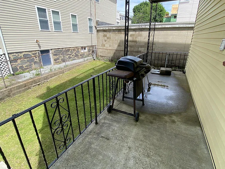 59 Conwell Ave #2 — Photo 9