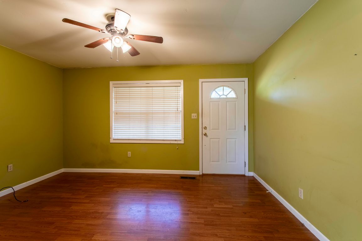 next background image