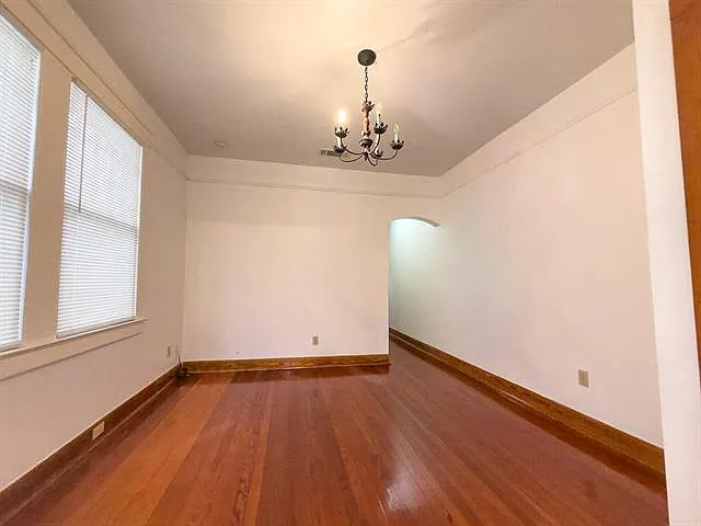 2 bed, 1.0 bath, 949 sqft, $1,425 — Photo 4