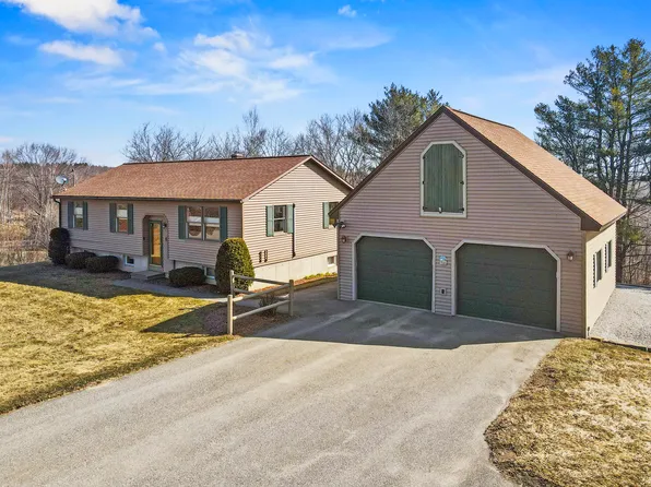 24 Vista Way, Glenburn, ME 04401