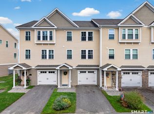Village Crossing Of Niantic, East Lyme, CT 06357