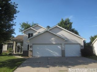 1207 Goldfinch Dr, Waconia, MN 55387