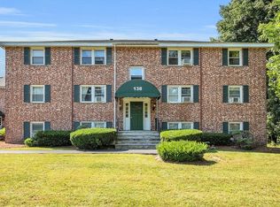 138 Tyngsboro Rd APT 4, North Chelmsford, MA 01863