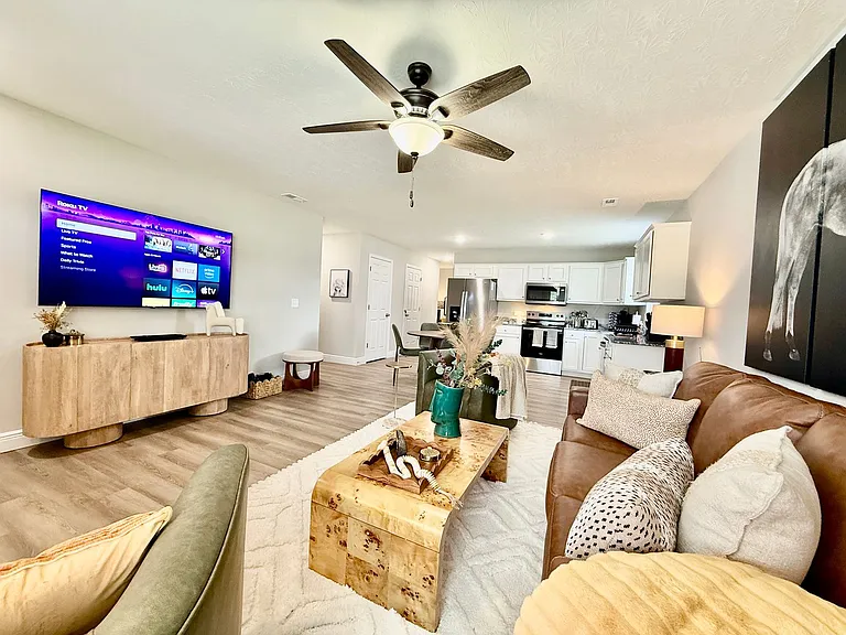 148 Southwind Blvd — Photo 2
