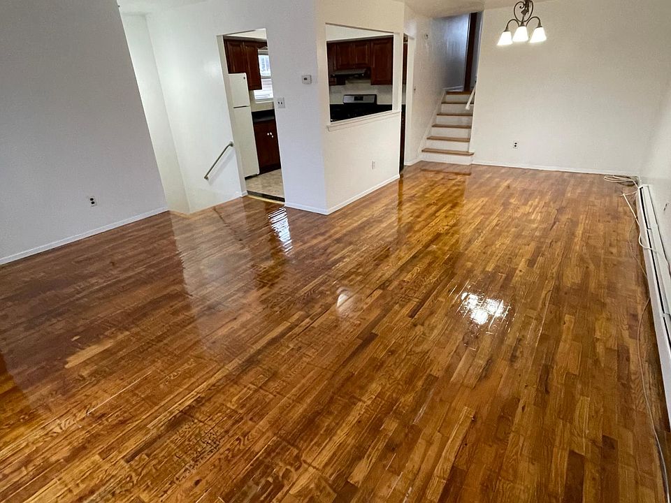 1st image of 227 Bay 35th St #2