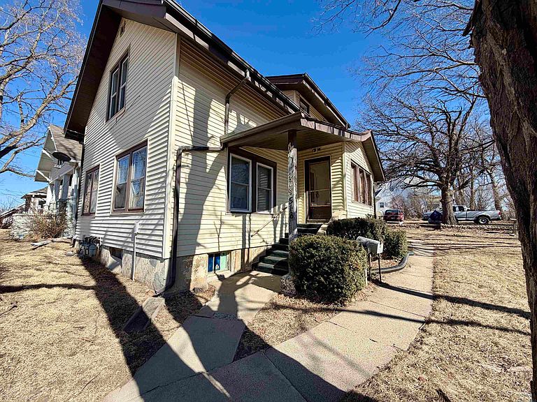 Listing photo 3