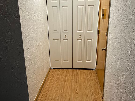 2nd image of 416 Front Ave Unit 3