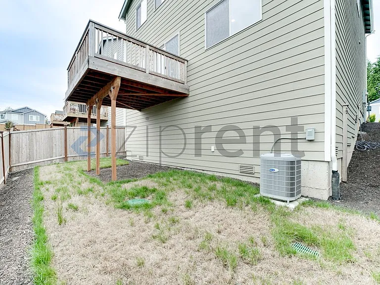 1026 17th Ave — Photo 23