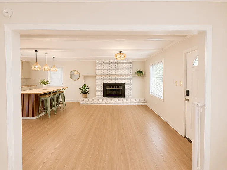 1004 Blanton Pl — Photo 3
