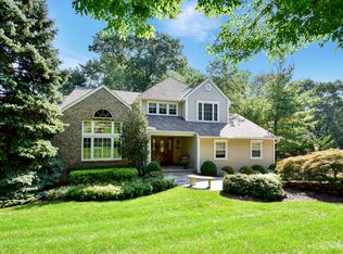 10 Metro Vista Dr, Hawthorne, NJ 07506