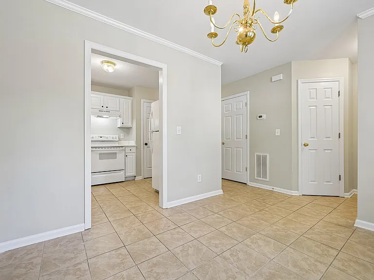 278 S Raleigh St — Photo 9