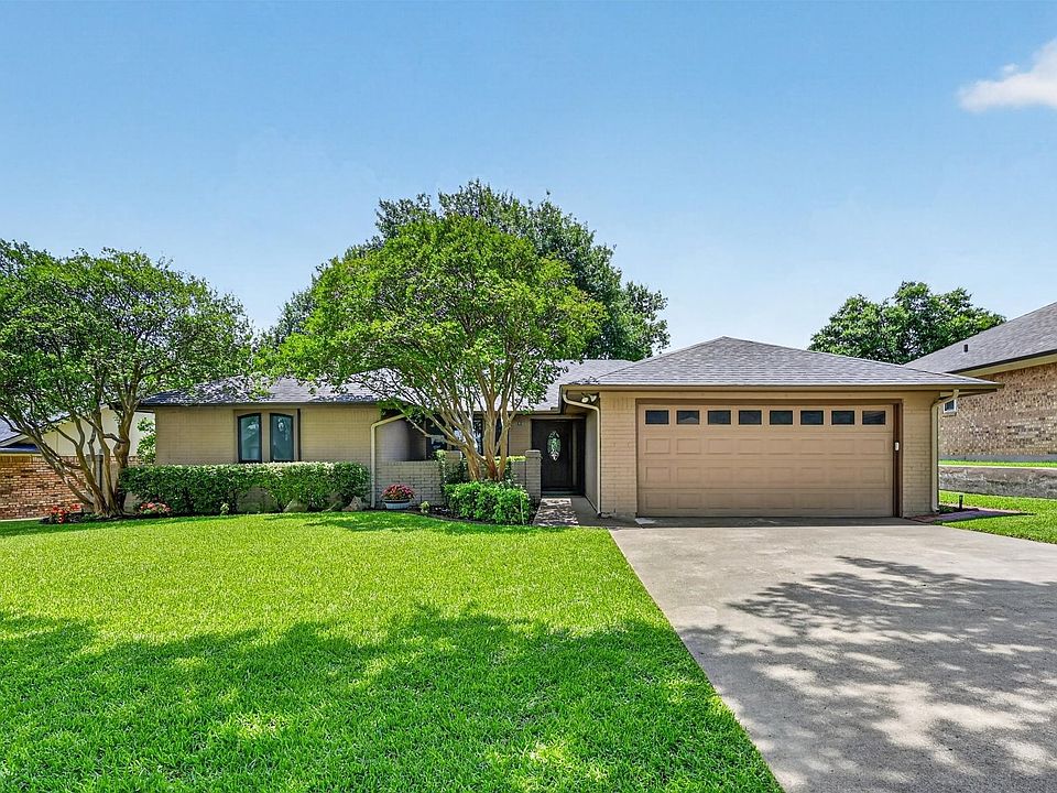 1st image of 10113 Locksley Dr