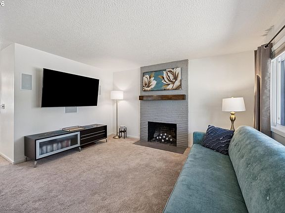 5th image of 13165 SW Brightwood St