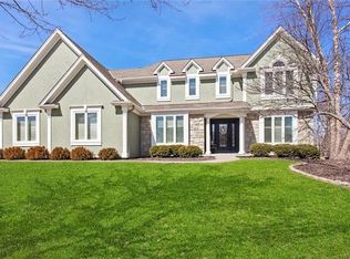 14090 NW 62nd Ct, Parkville, MO 64152