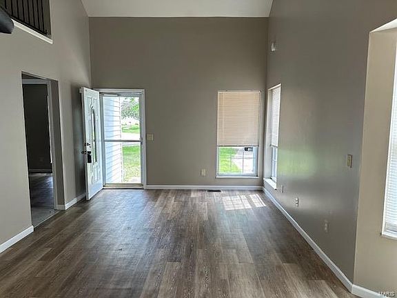 2nd image of 810 Liberty Village Dr