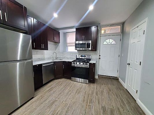 2nd image of 114 W 124th St #1