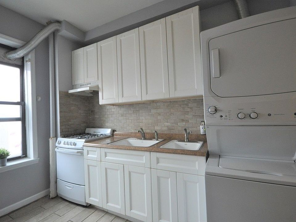 2nd image of 111 Lee Ave #4R
