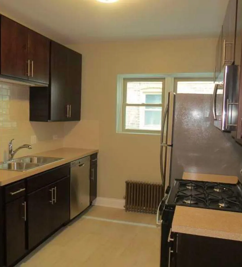 1232 N Austin Blvd - 1N — Photo 2