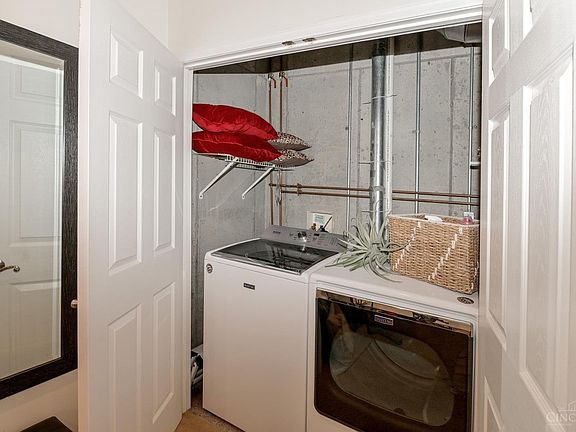 5th image of 572 Empress Ave