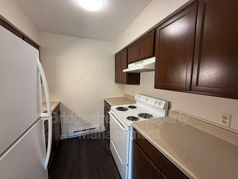2 bed, 1.0 bath, 870 sqft, $925 — Photo 4