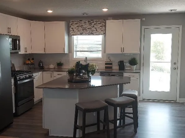 1116 Middlefield Rd, Hamel, MN 55340