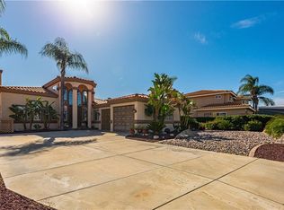 30390 Sparkle Dr, Canyon Lake, CA 92587