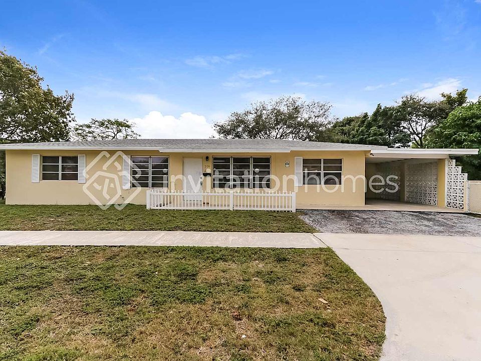 1st image of 206 Cypress Dr