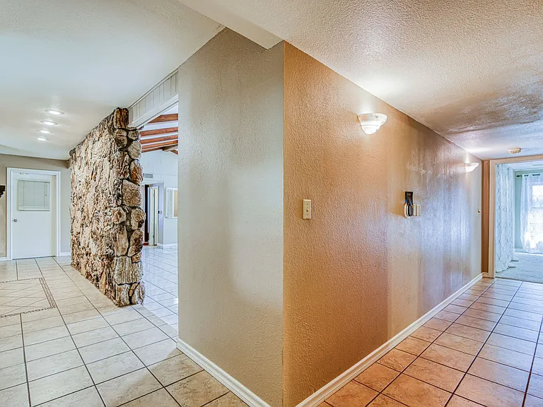 1716 Tommy Aaron Dr — Photo 25