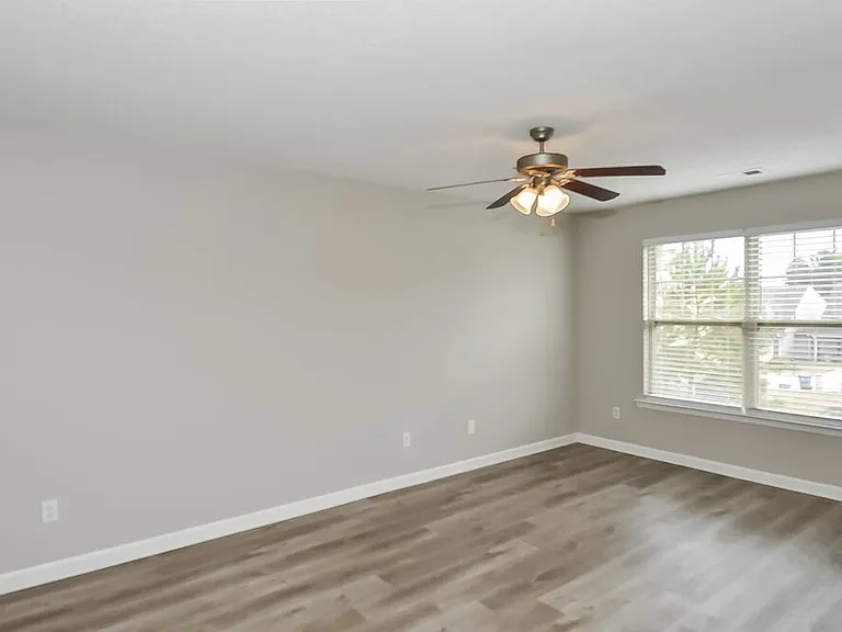 214 Ben Ln — Photo 12