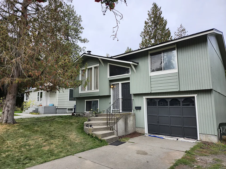 3003 E 15th Ave