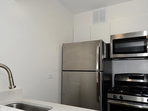 20-cheap-studio-apartments-for-rent-in-old-town-chicago-ST (