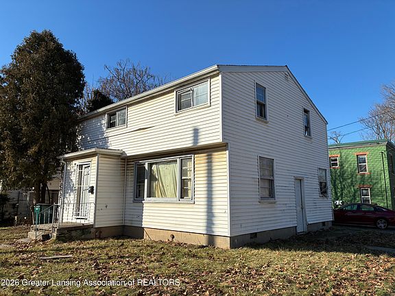 4th image of 902 W Shiawassee St