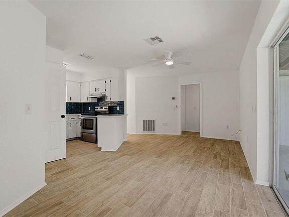 4th image of 2931 Arrowhead Rd