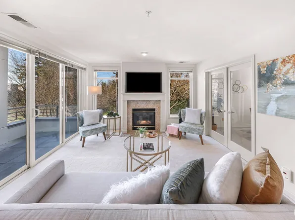 225 4th Avenue #A-506, Kirkland, WA 98033