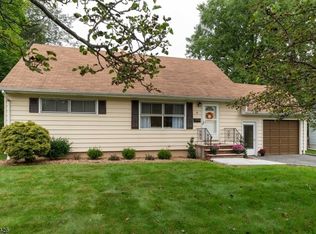 16 Carlson Pkwy, Cedar Grove, NJ 07009